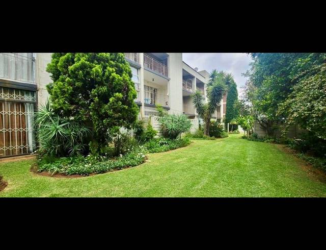 2 BEDROOM APARTMENT FOR SALE IN BEDFORD GARDENS